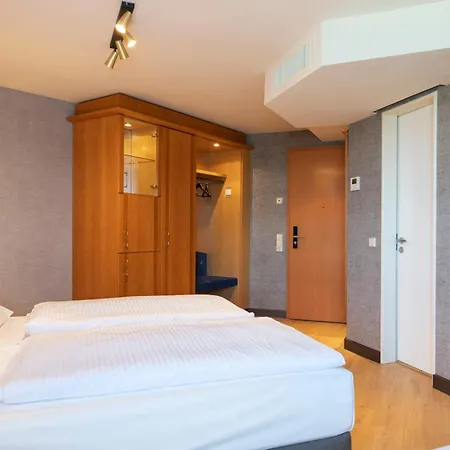 Achat 4* ماغديبورغ