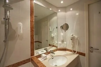 Achat 4* ماغديبورغ